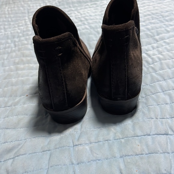 Black suede booties size 8 - Picture 4 of 5